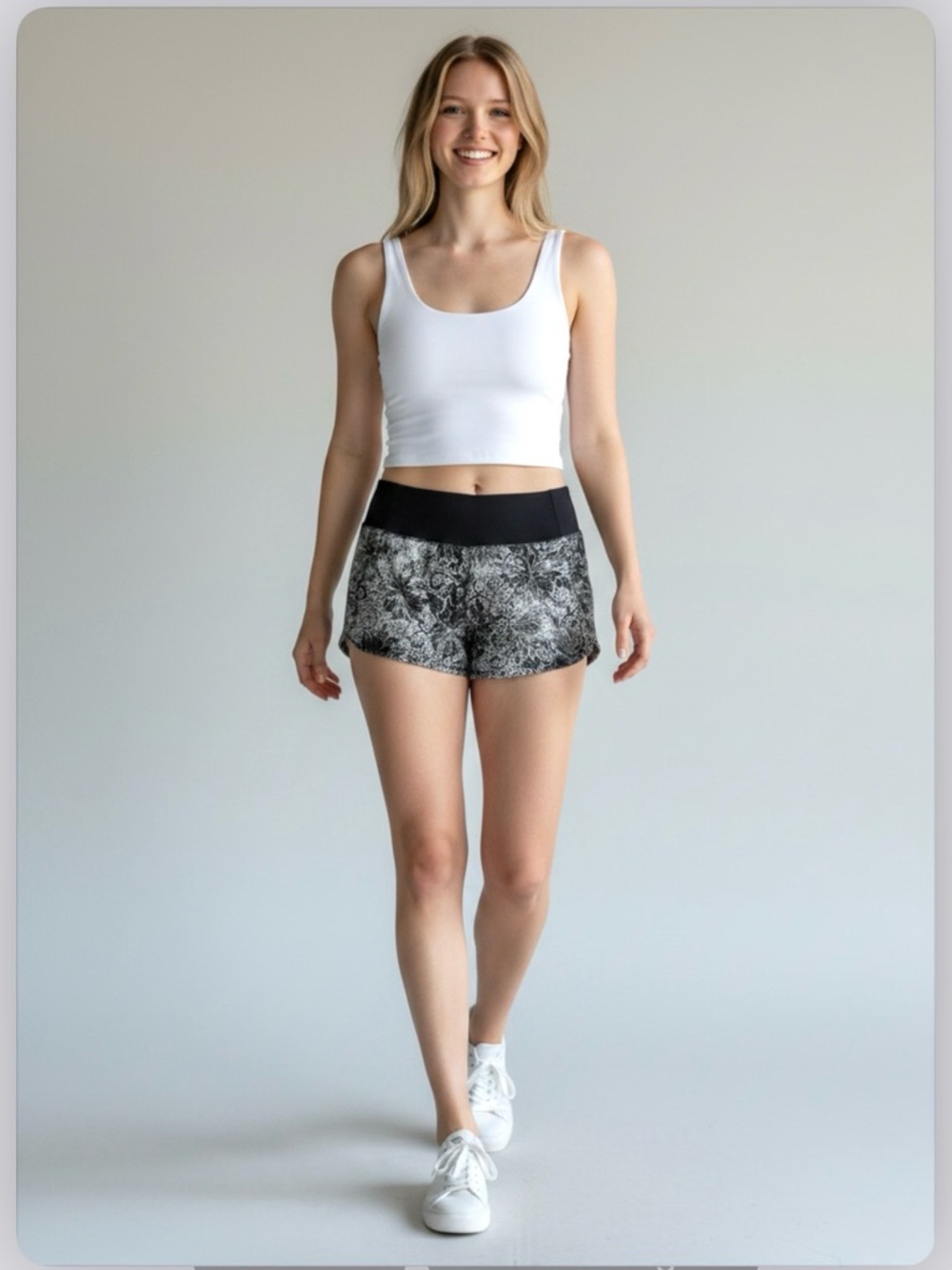 Lululemon Run Times Short II Serigraph Alpine Running Shorts White Black, Size 6